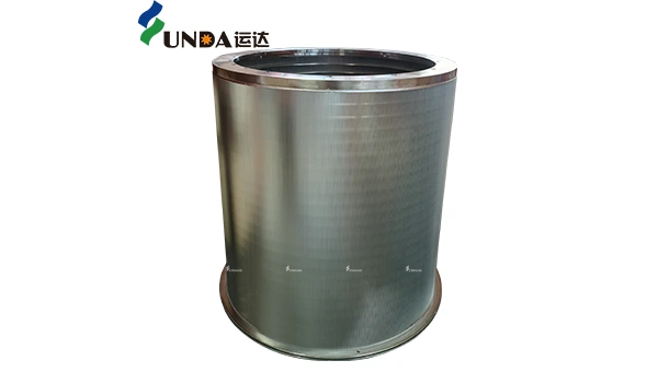 Internal flow slot screen basket